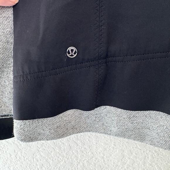 Lululemon Womens Var-City Bomber Active Jacket Size 6 Workout Athleisure Black - Picture 4 of 7